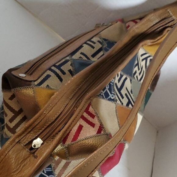 Tignanello Patchwork Leather Hobo Shoulder Bag Handbag Purse WOMEN'S WOMAN'S - Picture 7 of 14